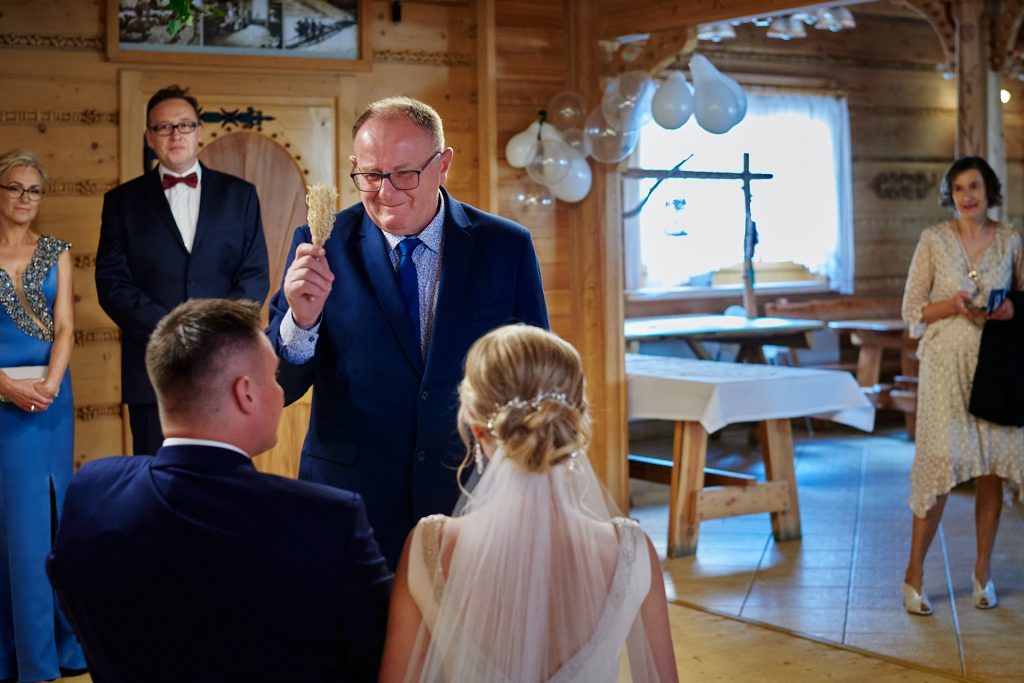 wesele w gazdówce pod lasem