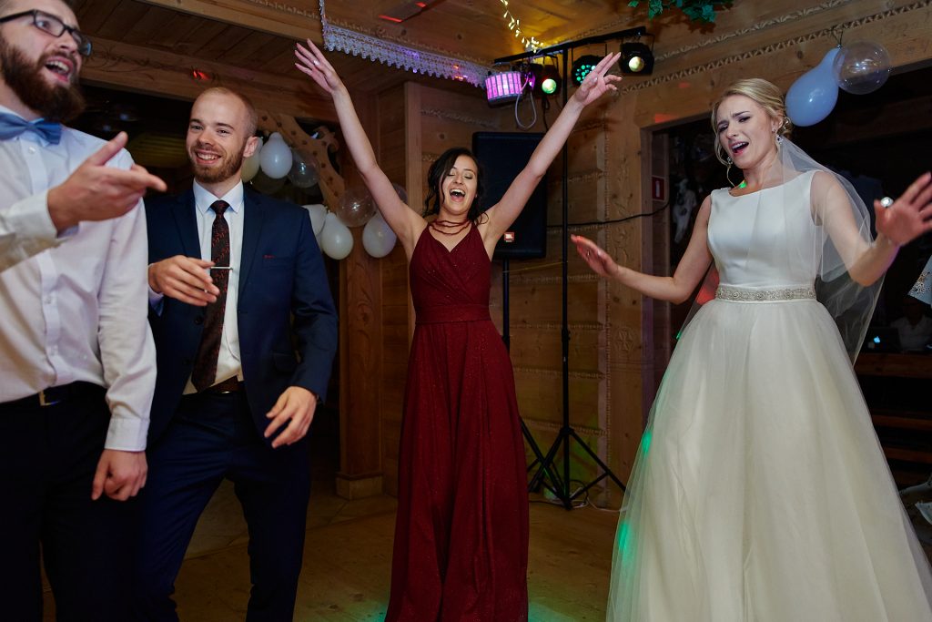 wesele w gazdówce pod lasem