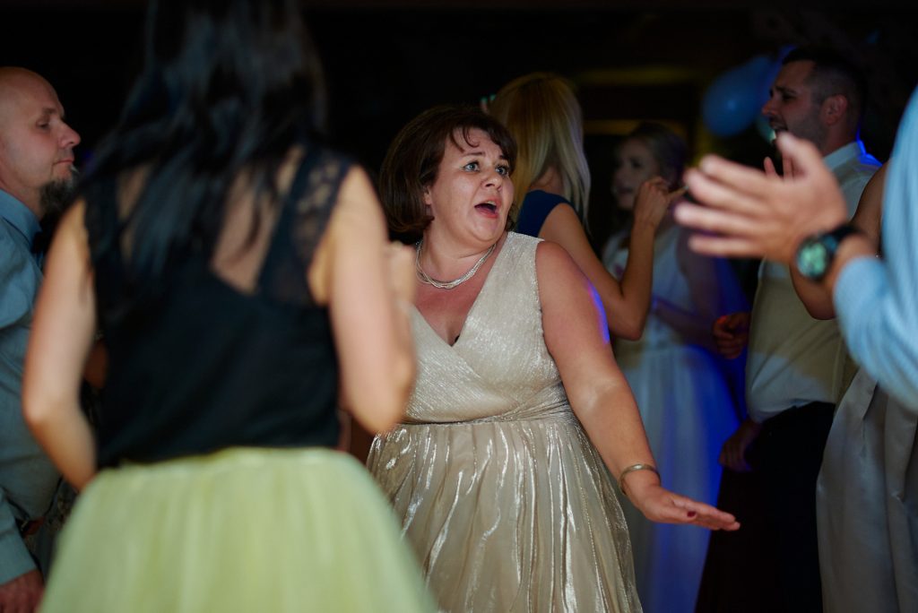 wesele w gazdówce pod lasem