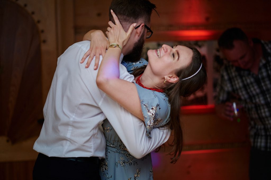 wesele w gazdówce pod lasem