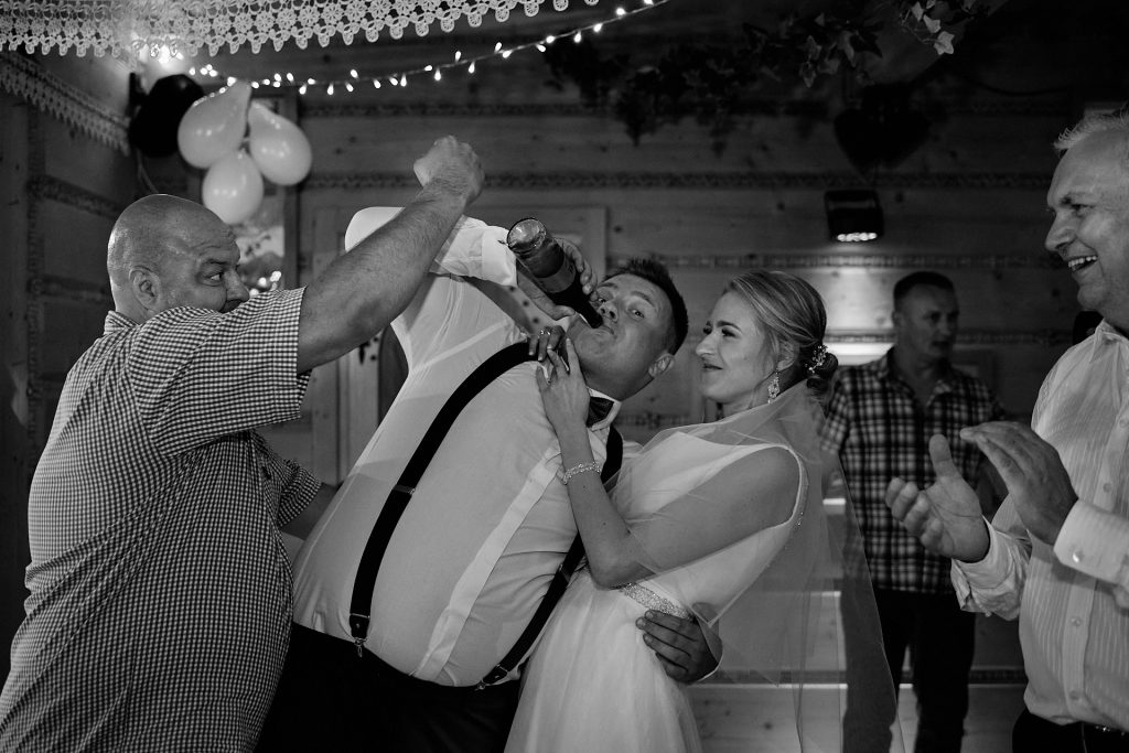 wesele w gazdówce pod lasem