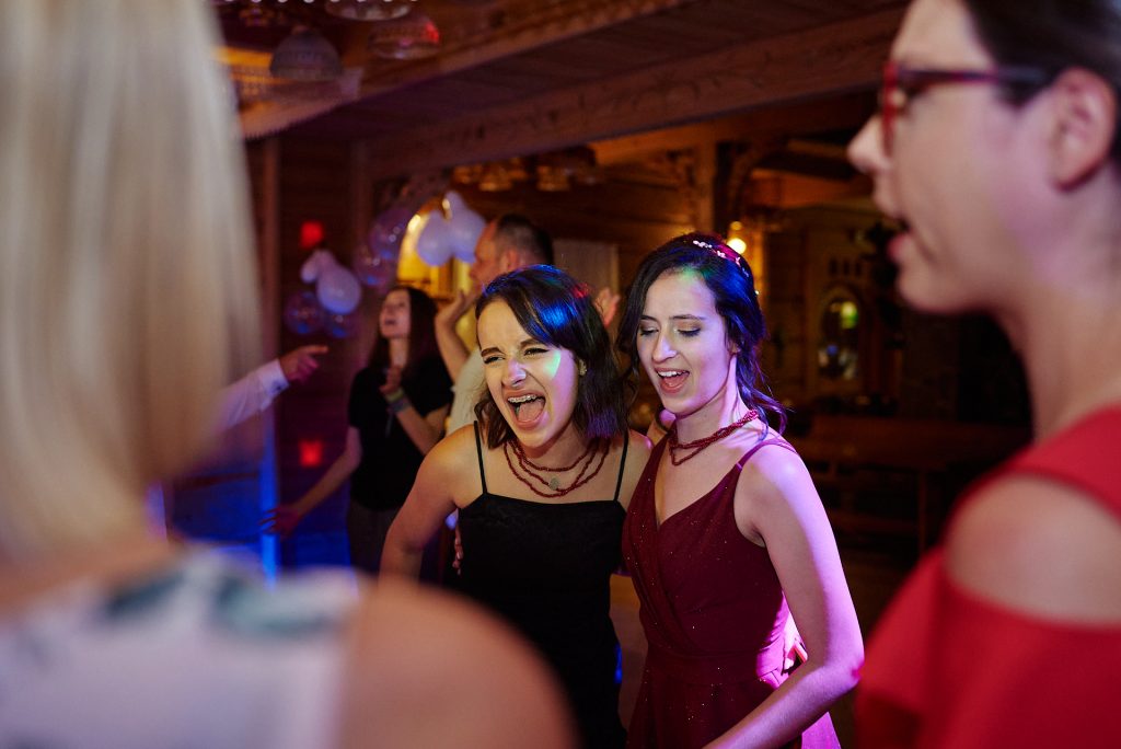 wesele w gazdówce pod lasem