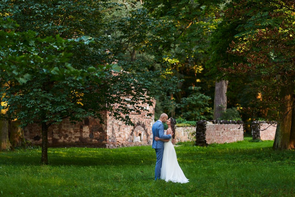 plener ślubny park arkadia