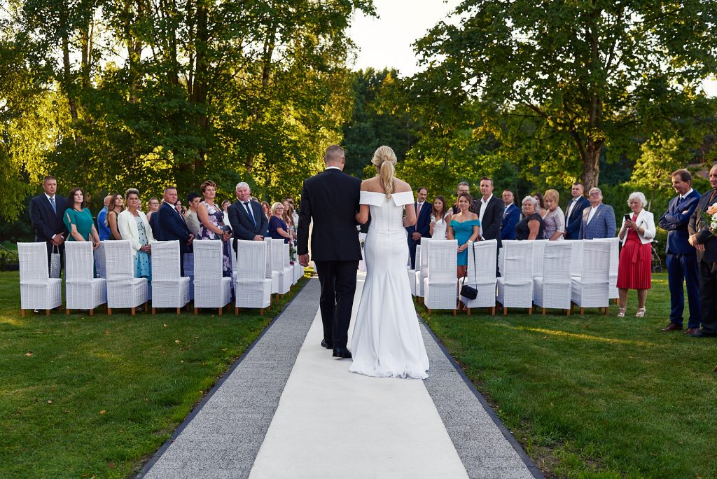 ślub plenerowy w hotelu prezydent