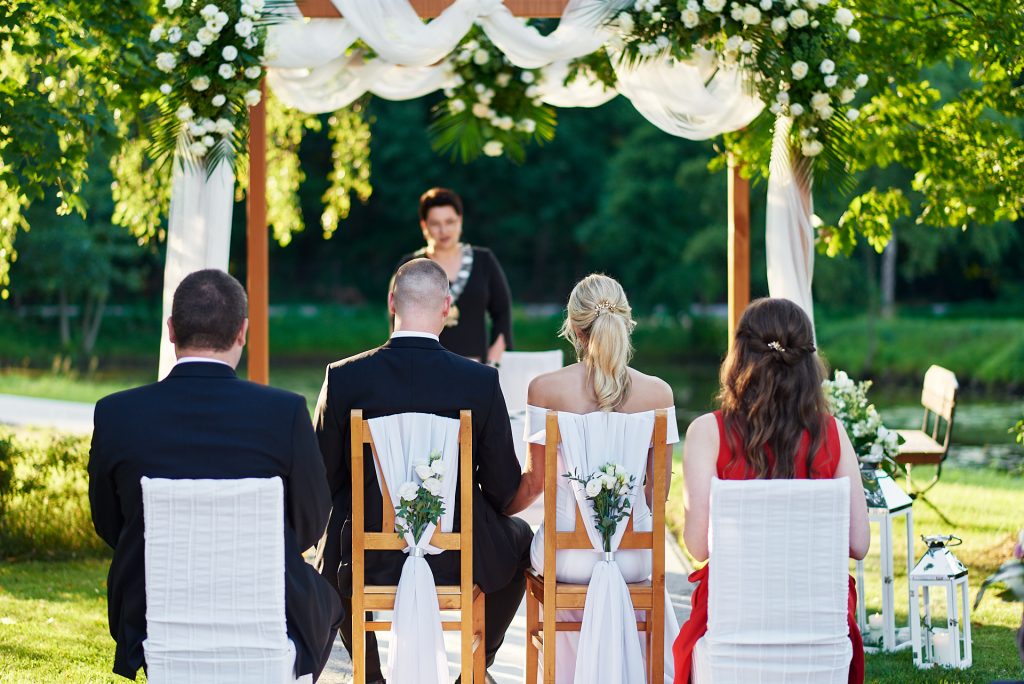 ślub plenerowy w hotelu prezydent