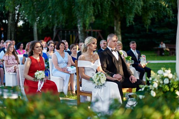 ślub plenerowy w hotelu prezydent