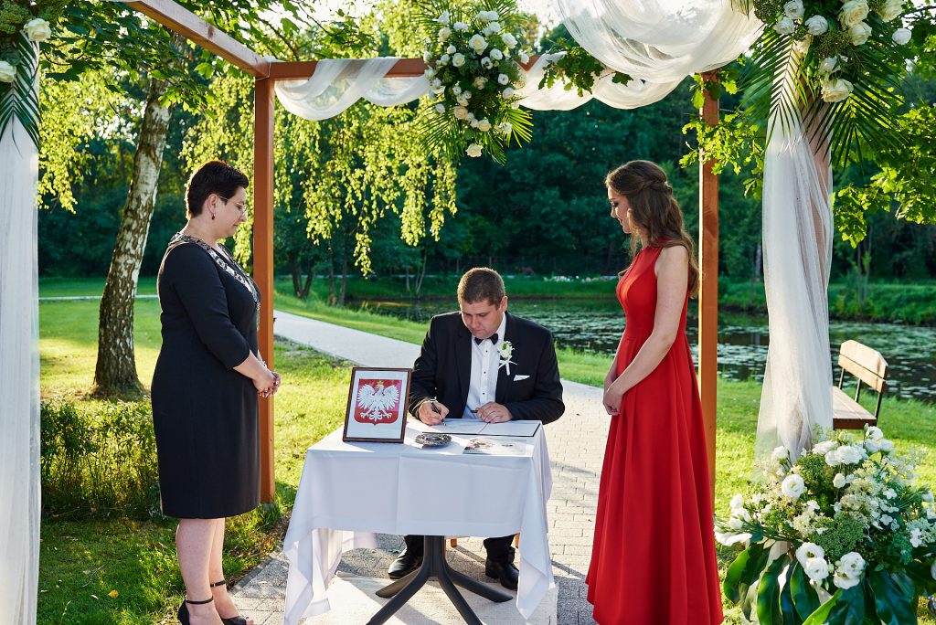 ślub plenerowy w hotelu prezydent